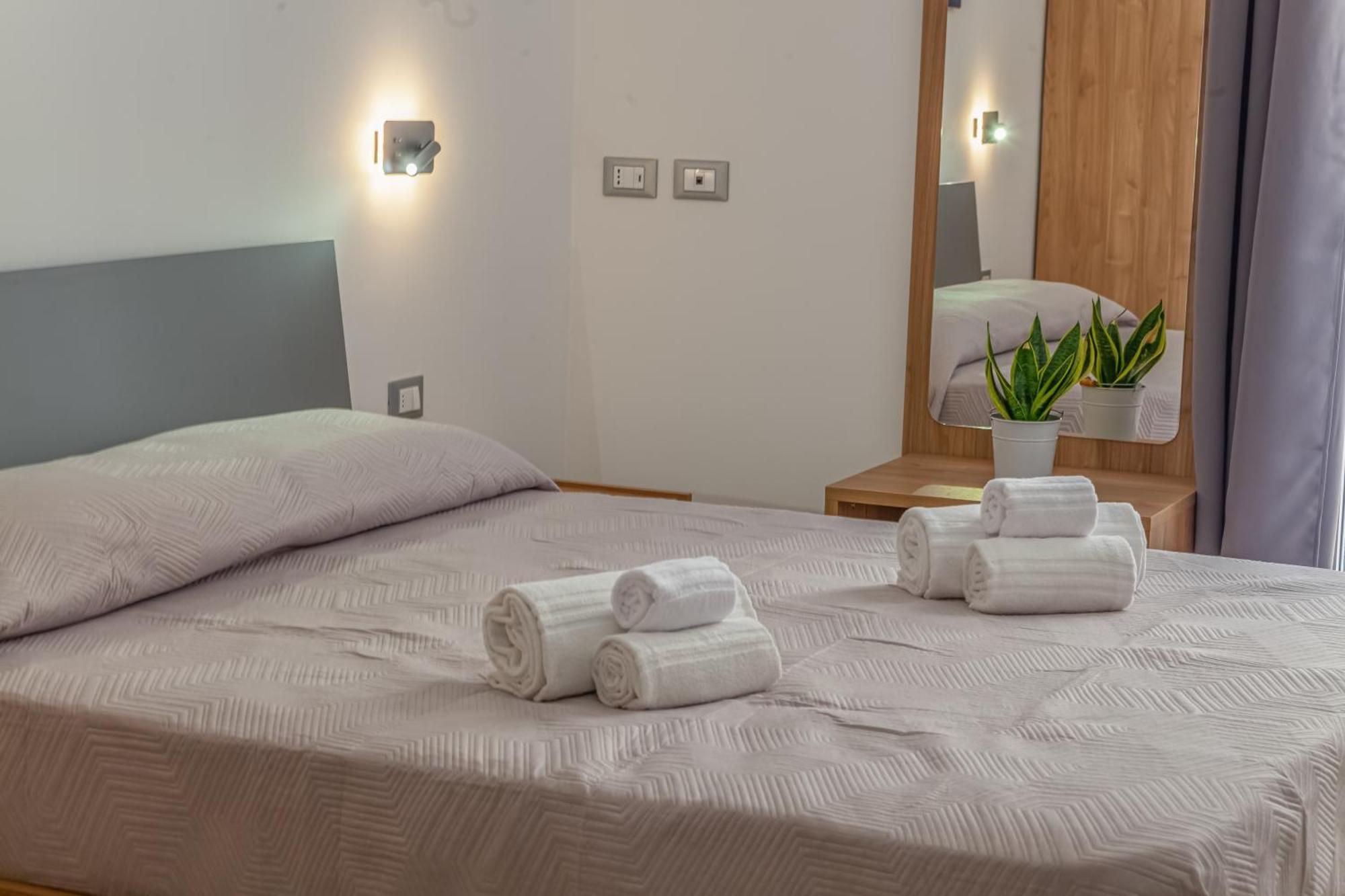 Isgro Rooms マルサラ エクステリア 写真