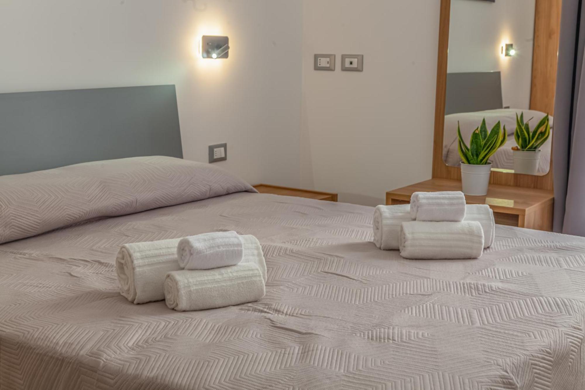 Isgro Rooms マルサラ エクステリア 写真